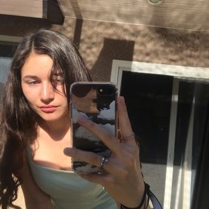 Meet your Posher, Hannah